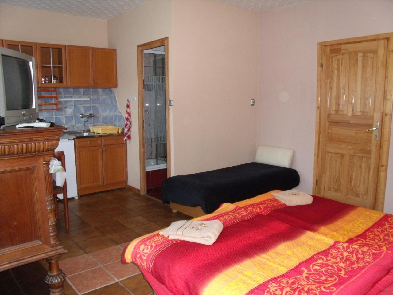 Ferienwohnung Viola Vendeghaz Kehidakustány Exterior foto
